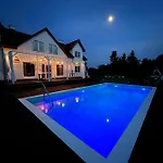 Farie Mazury Dom Na Wylacznosc Dla 20 Osob Z Basenem, Sauna I Jacuzzi Villa *